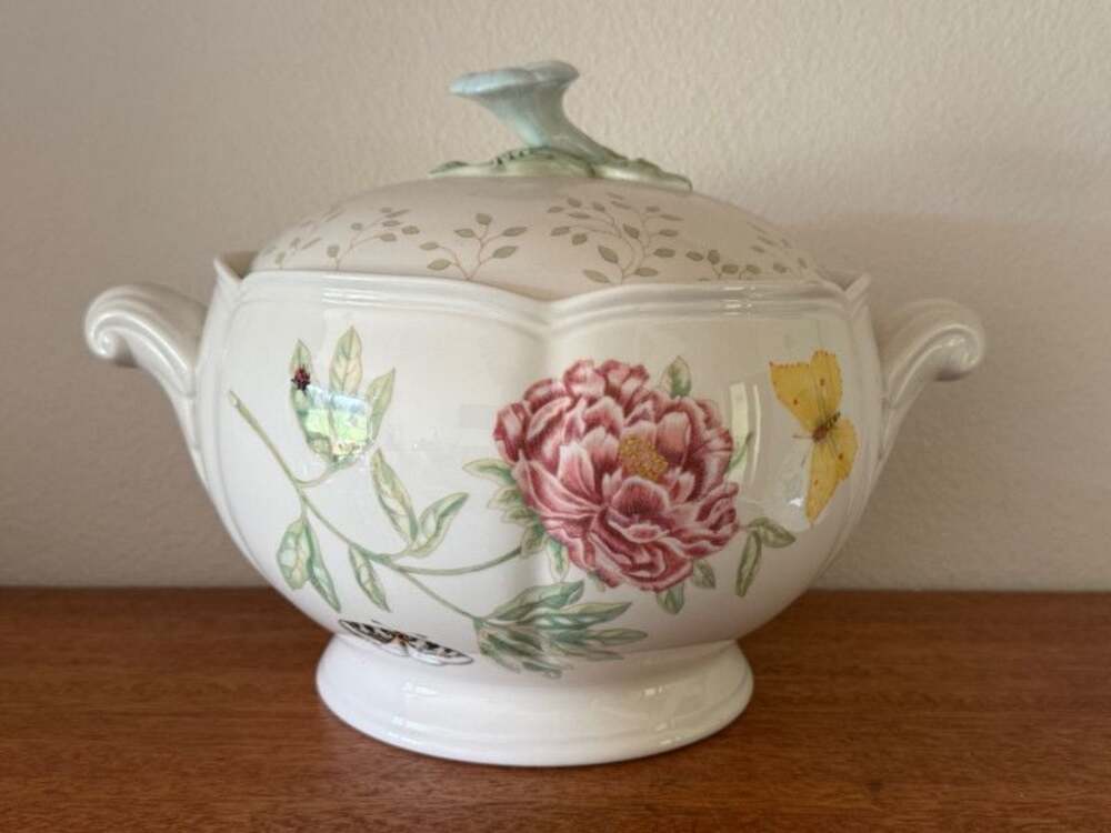 Lenox Butterfly Meadow Round Covered Casserole Dish